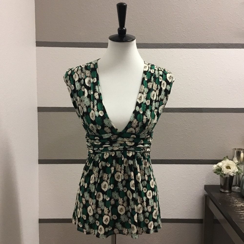 Hourglass Lilly Blouse